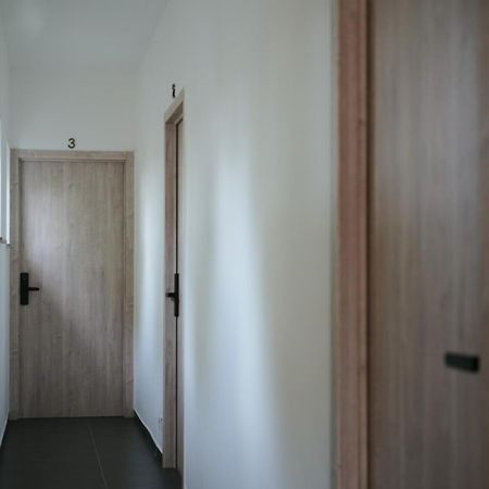 Min Su Bed & Breakfast Waremme Bagian luar foto