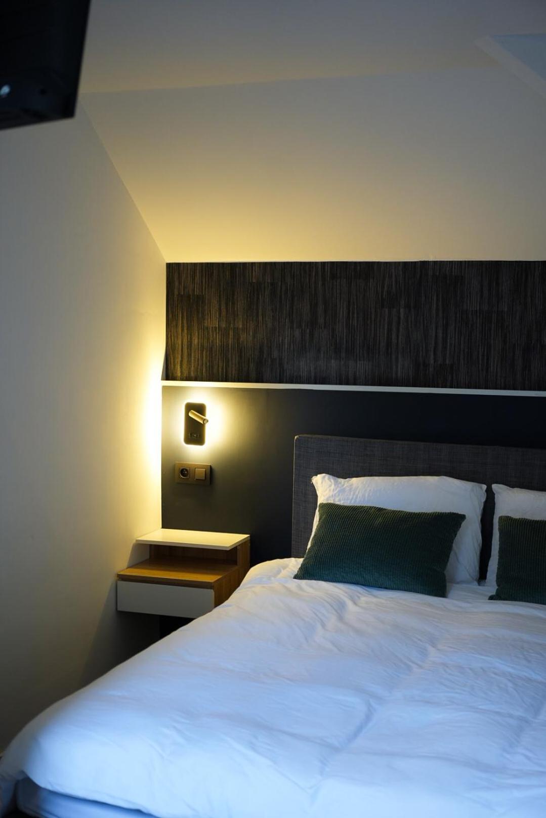 Min Su Bed & Breakfast Waremme Bagian luar foto
